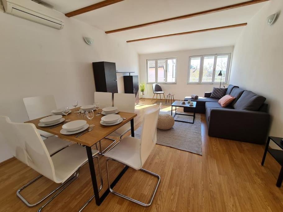 Prostorny Domov V Nejkrasnejsi Casti Chorvatska Apartment โวดีเซ ภายนอก รูปภาพ